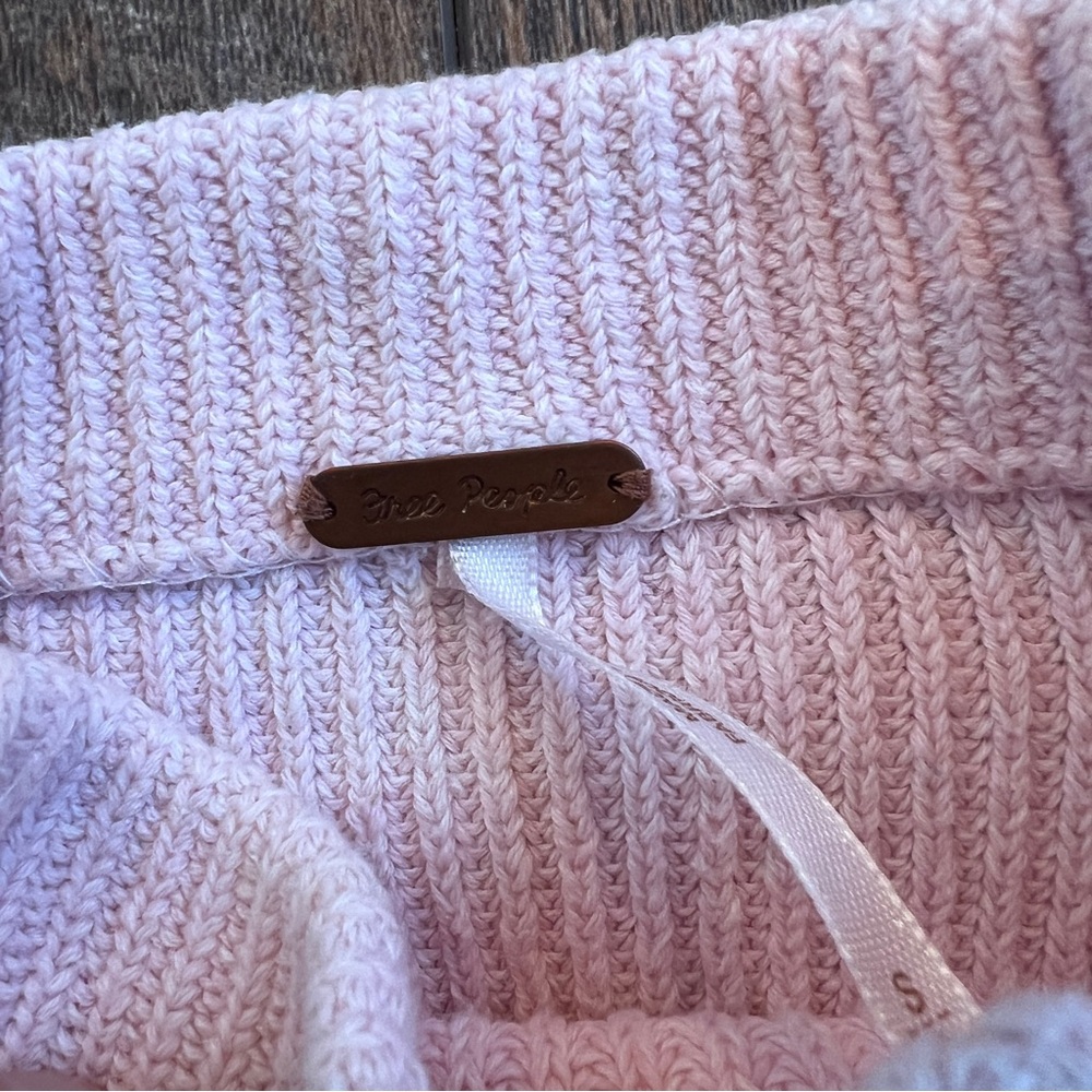 Pink Ribbed Sweater - Picture 7 of 9